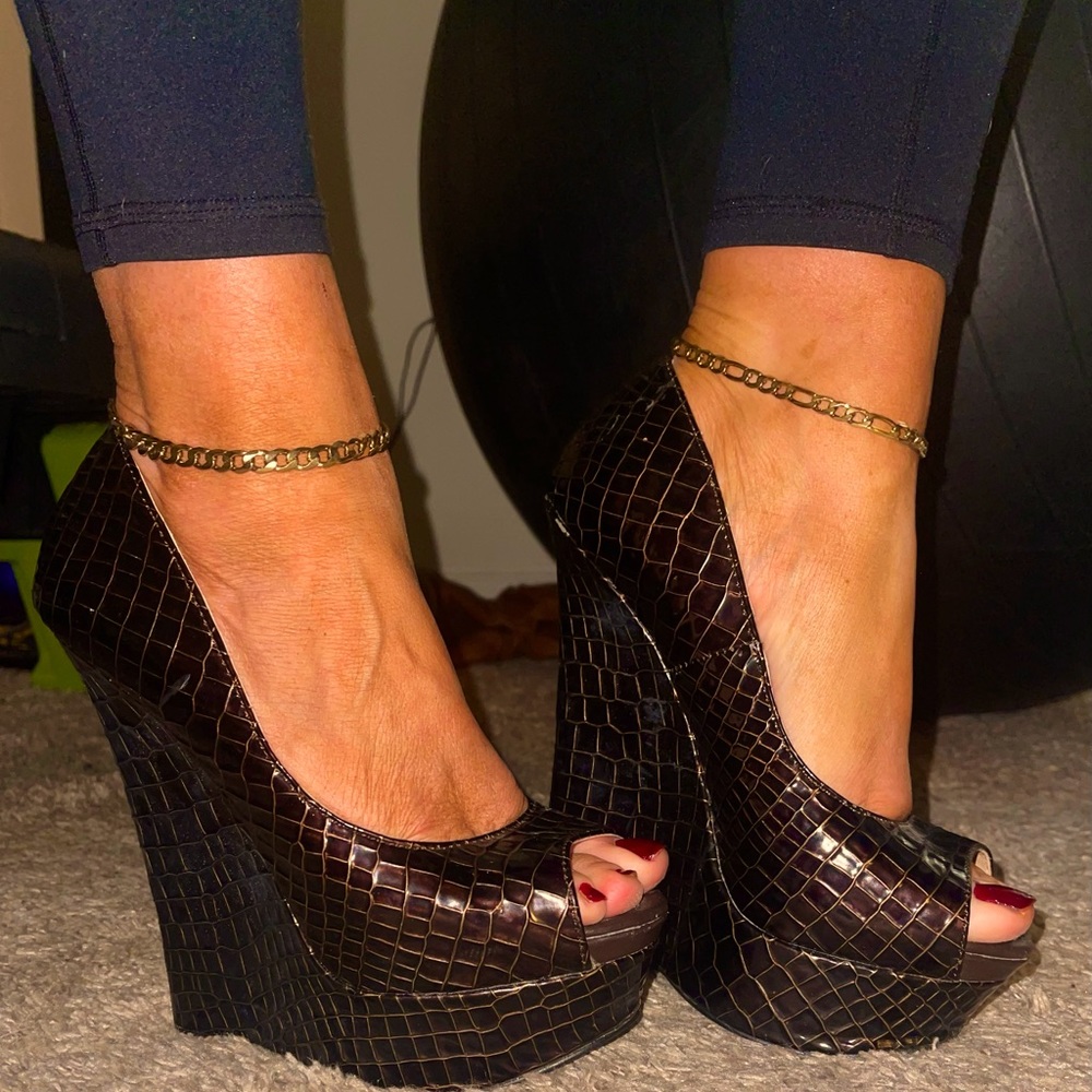Brown snakeskin wedges